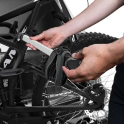 Thule EasyFold XT 3 Pyöräteline Vetokoukkuun (kolmelle Pyörälle) -Autotarvikkeet myymälä easyfold 3 runkopidin 8b84aaf2
