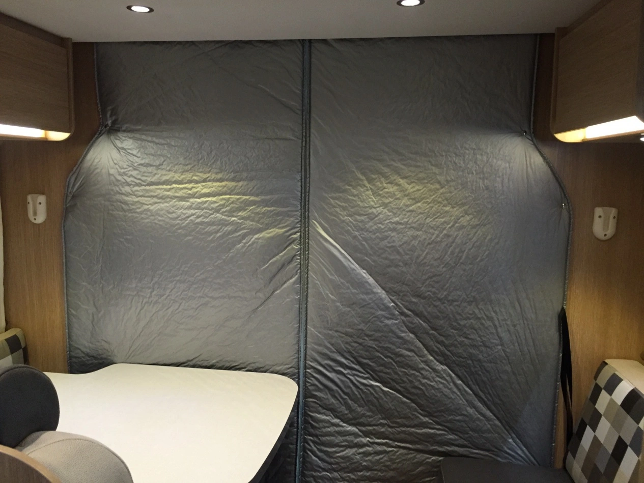 Tammers Matkailuauton Väliverho