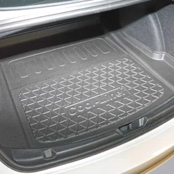 Aristar Tesla Model 3 Vm. 07.2017- +Facelift 2020 -Autotarvikkeet myymälä tesla model 3 tavaratilan kaukalo matto tampere 857626e3