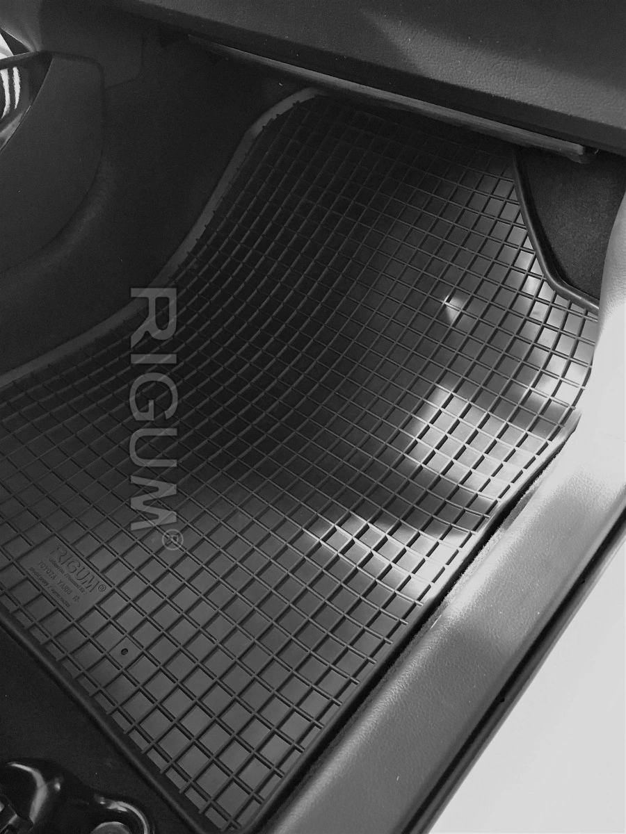 Rigum Merkkikohtainen Kumimattosarja Toyota Yaris / Yaris Hybrid Vm. 2012-2020 5 Rigum Merkkikohtainen Kumimattosarja Toyota Yaris / Yaris Hybrid Vm. 2012-2020 - Image 3
