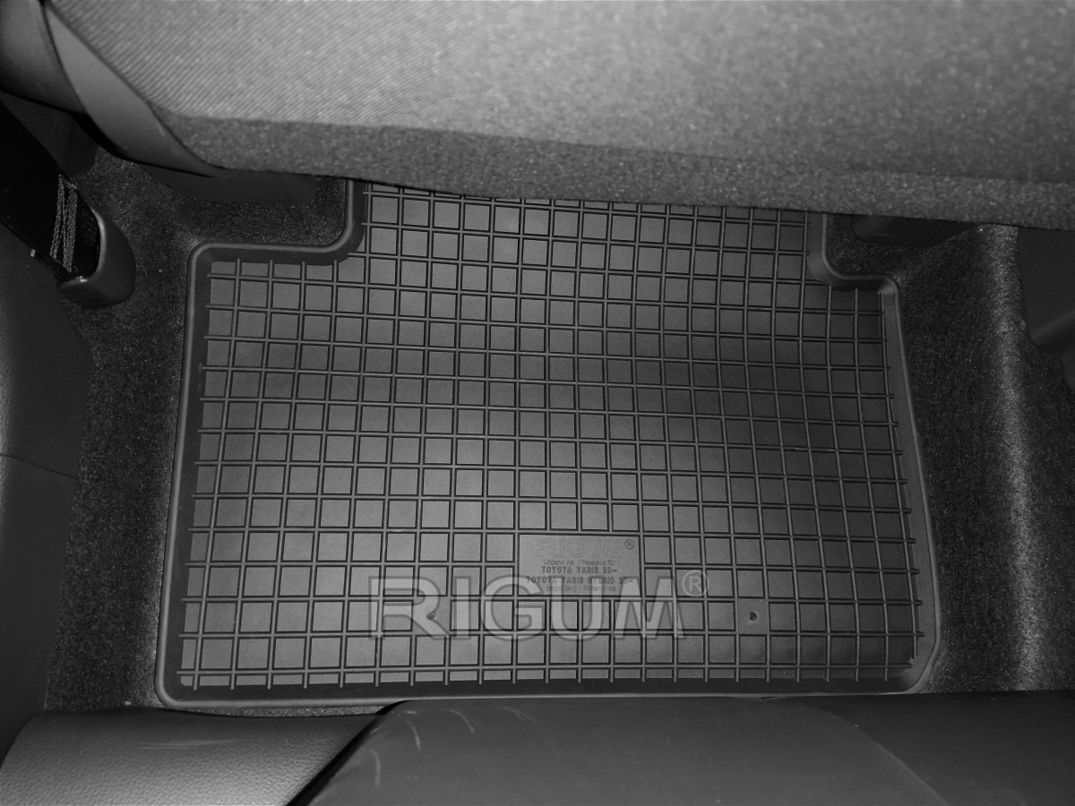 Rigum Merkkikohtainen Kumimattosarja Toyota Yaris / Yaris Hybrid Vm. 2020-, Yaris Cross 2021- - Image 4