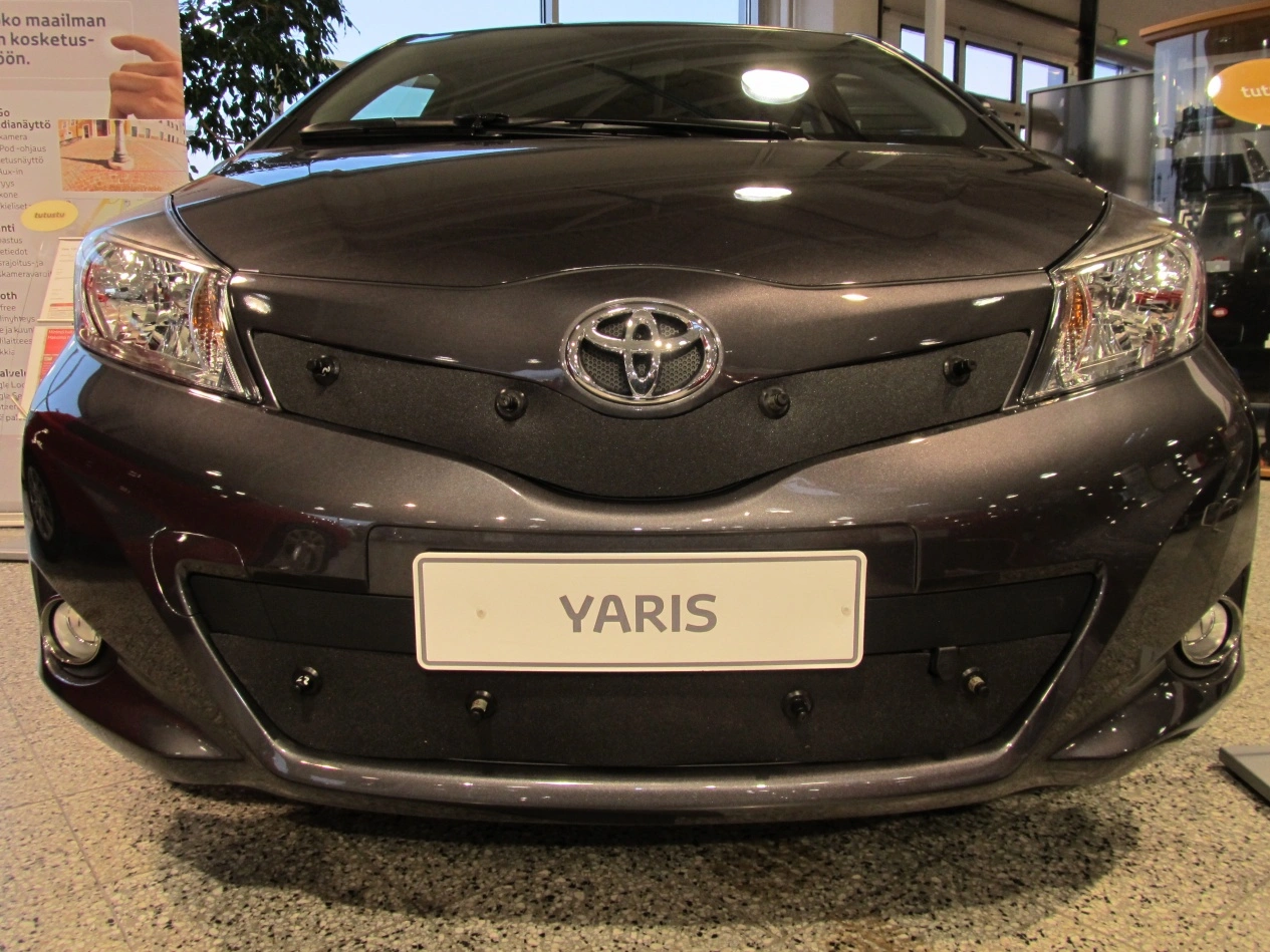 Tammer-Suoja Toyota Yaris Vm. 2012-2014 3 Tammer-Suoja Toyota Yaris Vm. 2012-2014