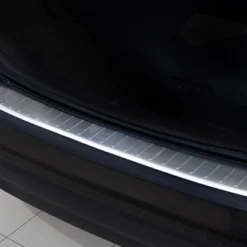 RGM Takapuskurin Kolhusuoja Volvo V60 Vm. 07.2010-12.2018, Rosteri